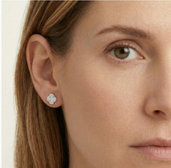 Pendientes de botón de trébol en plata de ley