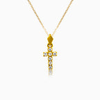 Malý zlatý křížek s diamanty