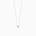 Impresionante collar con un solo diamante