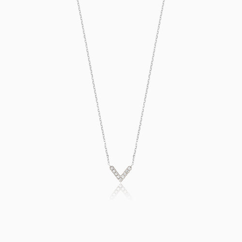 Collares en forma de V con diamantes
