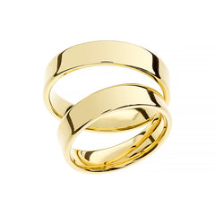 Anillo de boda clásico cuadrado de oro amarillo