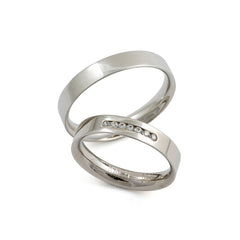 Anillo de boda de platino con acabado de alto brillo