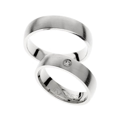 Anillos de boda elegantes de oro blanco mate