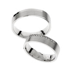 Elegant white gold wedding band set