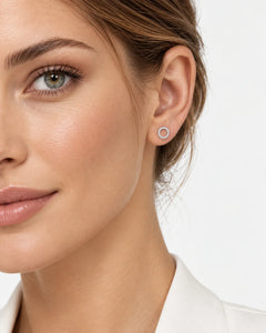 Náušnice z bílého zlata s laboratorními diamanty v kruhovém designu