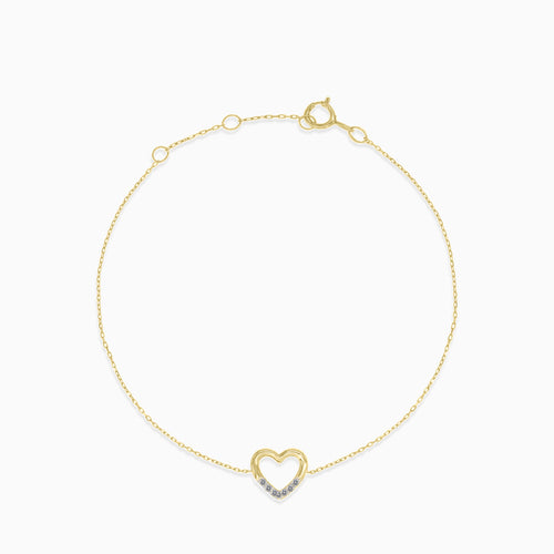 Delicate heart bracelet with diamonds