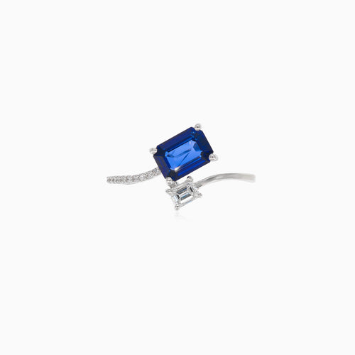 Eleganter Weißgold-Diamant- und Saphir-Ring