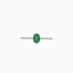 Klassischer Ring aus Weißgold mit Diamant und Smaragd