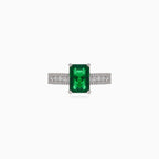 Wunderschöner Ring aus 18kt Gold mit Smaragd und Diamanten