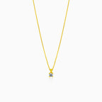Collar delicado con diamante solitario