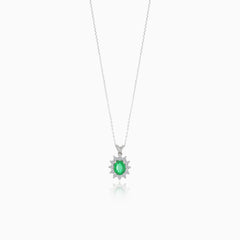 Royal necklace with emerald and diamonds