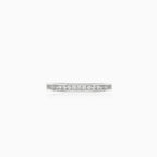 Funkelnder Ring aus Weißgold mit Diamanten