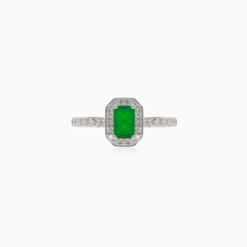 Gelbgoldener königlicher Ring mit Diamant und Smaragd