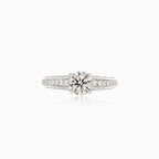 Luxuriöser Weißgoldring mit Diamanten