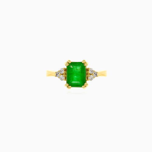 Gelbgoldener Ring mit Diamant und Smaragd