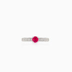 Funkelnder Weißgoldring mit Rubin und Diamanten