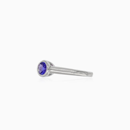 Eleganter Weißgold-Ring mit Tansanit