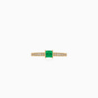 Eleganter Goldring mit Smaragd und Diamanten
