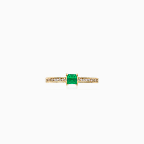 Eleganter Goldring mit Smaragd und Diamanten