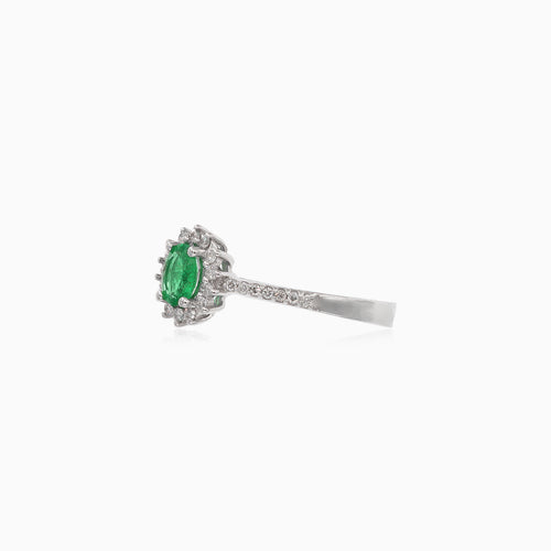Zeitloser Ring mit Diamant und Smaragd