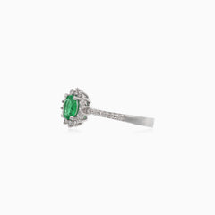 Zeitloser Ring mit Diamant und Smaragd
