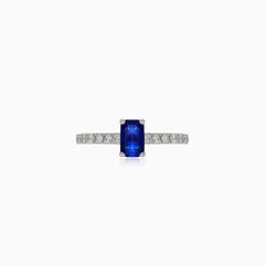 Eleganter Saphir-Weißgoldring mit Diamanten