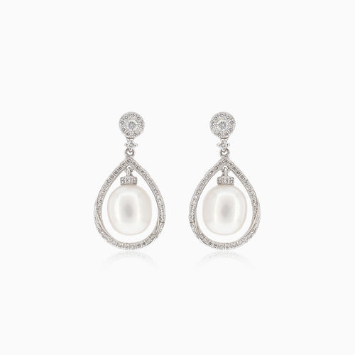 Einzigartige Goldohrringe mit Diamantrahmen und Perle