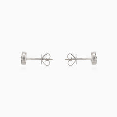 Boucles d’oreilles charmantes en or blanc avec diamants