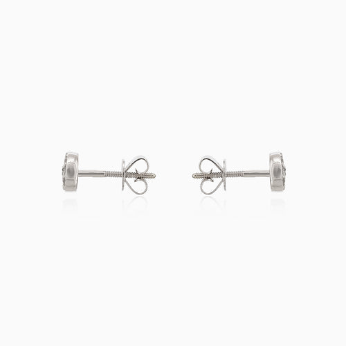 Boucles d’oreilles charmantes en or blanc avec diamants