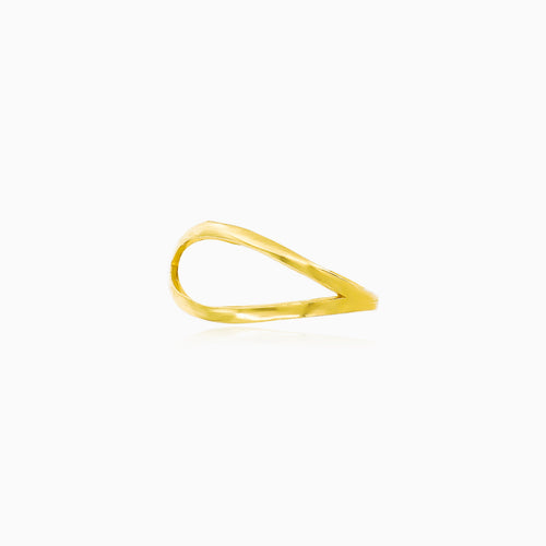 Gelbgoldener Criss-Cross-Ring.