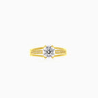 Glänzender Gelbgold-Ring mit Zirkonia