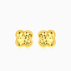 Pendientes de botón con trébol simbólico en oro amarillo