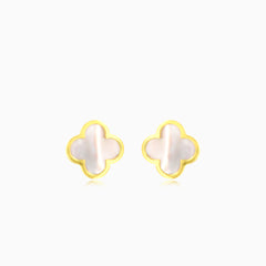 Yellow gold mother of pearl clover leaf stud earring