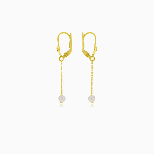 Lustrous pearl dandling earrings