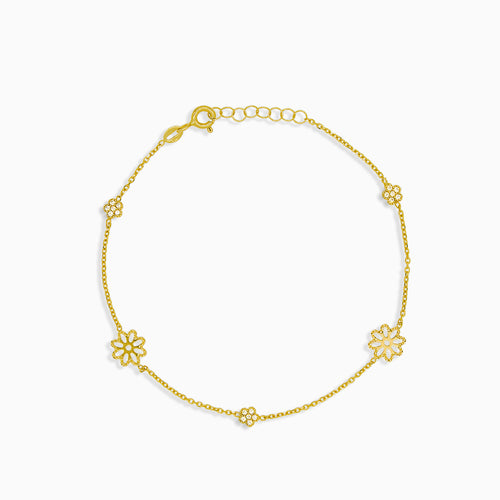 Zartes Kettenarmband mit Blumen