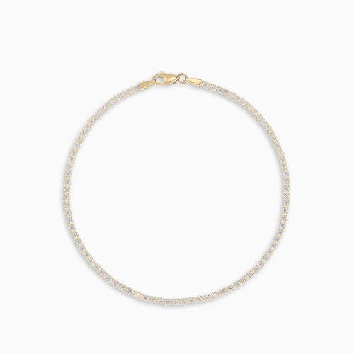 Gelbgoldenes Cubic-Zirkonia-Armband.