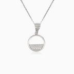 Colgante de plata con círculo y circonita cúbica