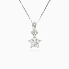 Colgante de estrella de plata con circonitas cúbicas.