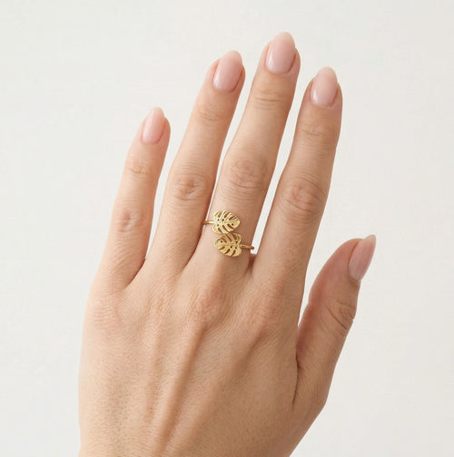 Schicker Gelbgoldring im Blätterdesign