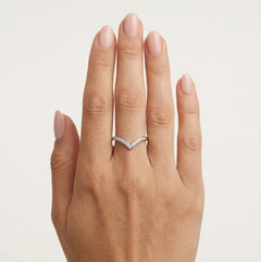 V-Design Silberring mit Zirkonia