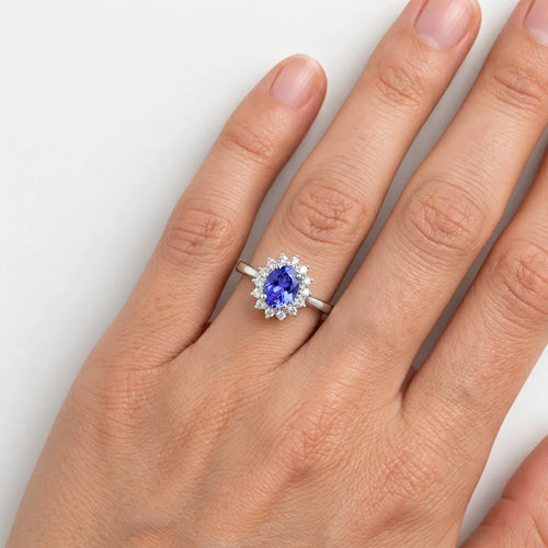 Prsten z Bílého Zlata s Tanzanitem a Diamanty
