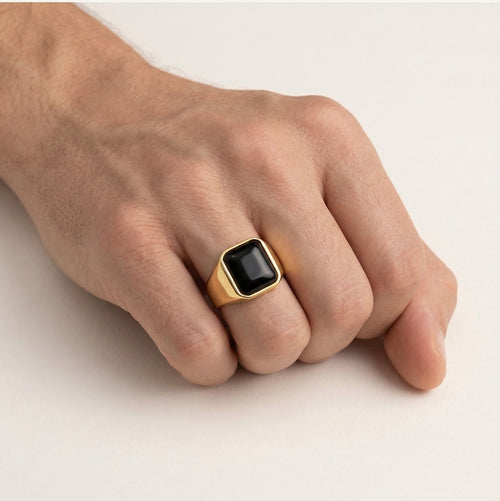 Rectangle gold onyx ring