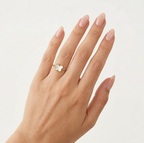 Anillo de mariposa en oro amarillo