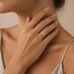 Golden ribbon diamond ring