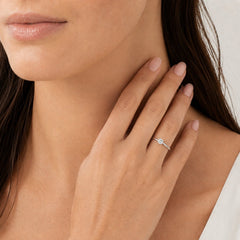 Refined White Gold Diamond Ring