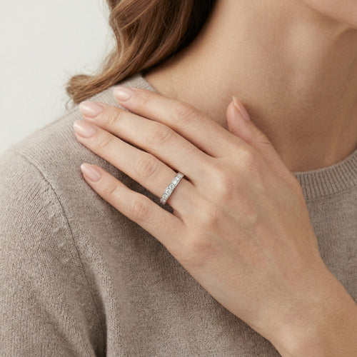 Anillo brillante de plata con circonita cúbica