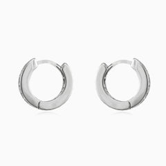 Pendientes huggie con zirconia cúbica