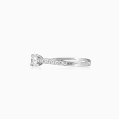 Gedrehter Diamant-Verlobungsring