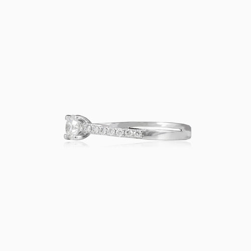 Gedrehter Diamant-Verlobungsring
