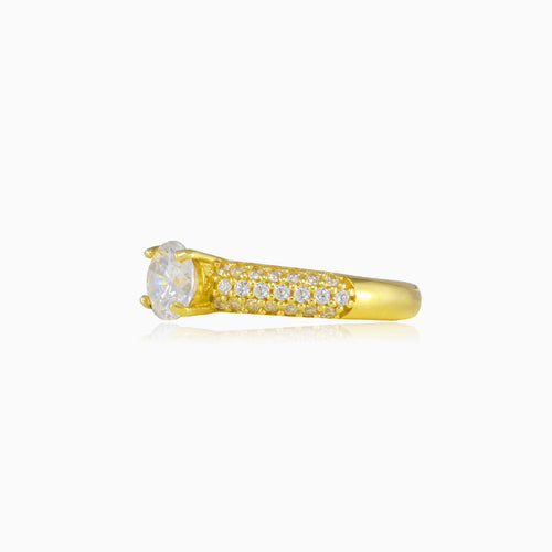 Akzent-Goldring mit Pavé-Fassung